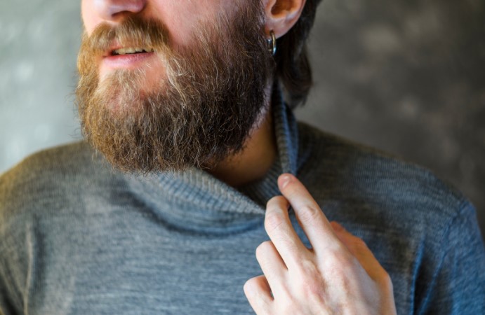 Які кольори чоловічих гольфів популярні у 2025 році