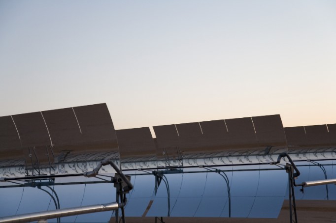 Яку функцію виконують сонячні колектори?