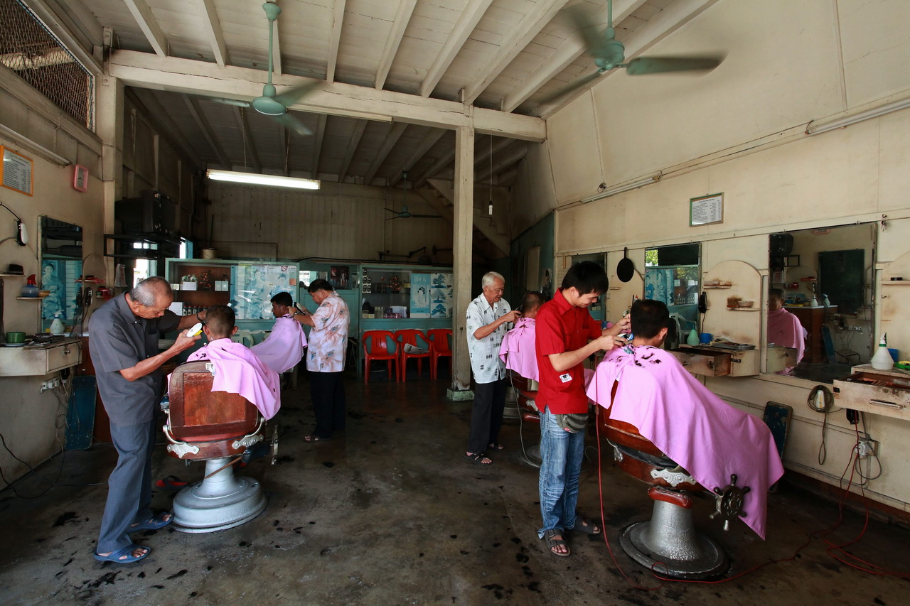 Как выбрать расческу: какие бывают виды и для чего каждая подходит