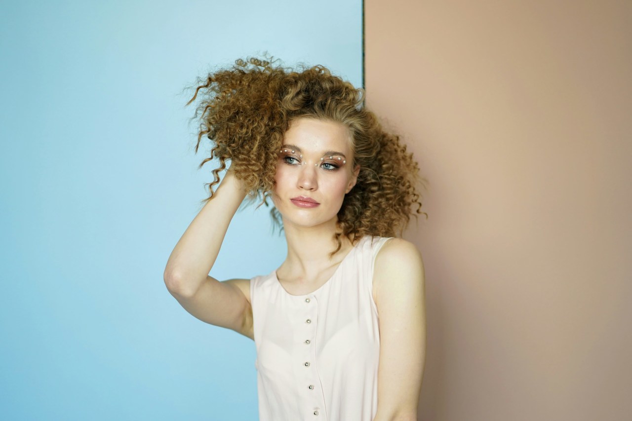 Как отрастить длинные и густые волосы в домашних условиях: лайфхаки 2025