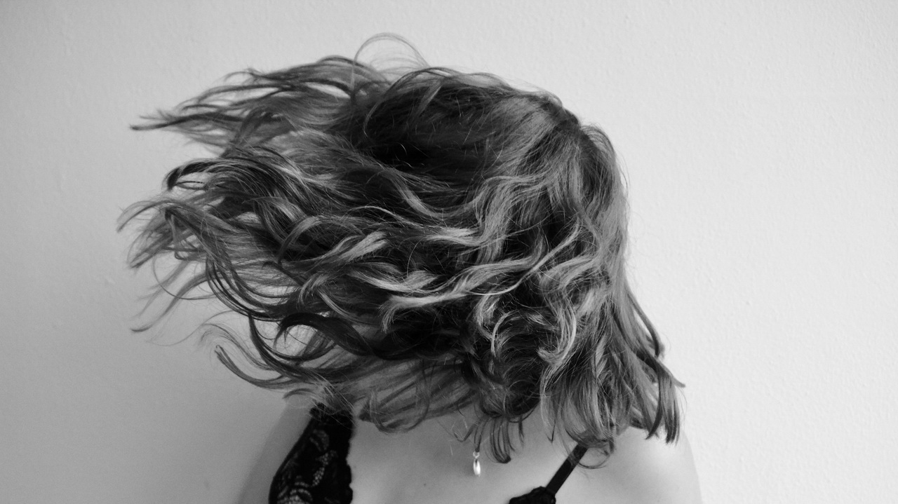 Секреты объёма: как сделать волосы гуще без наращивания