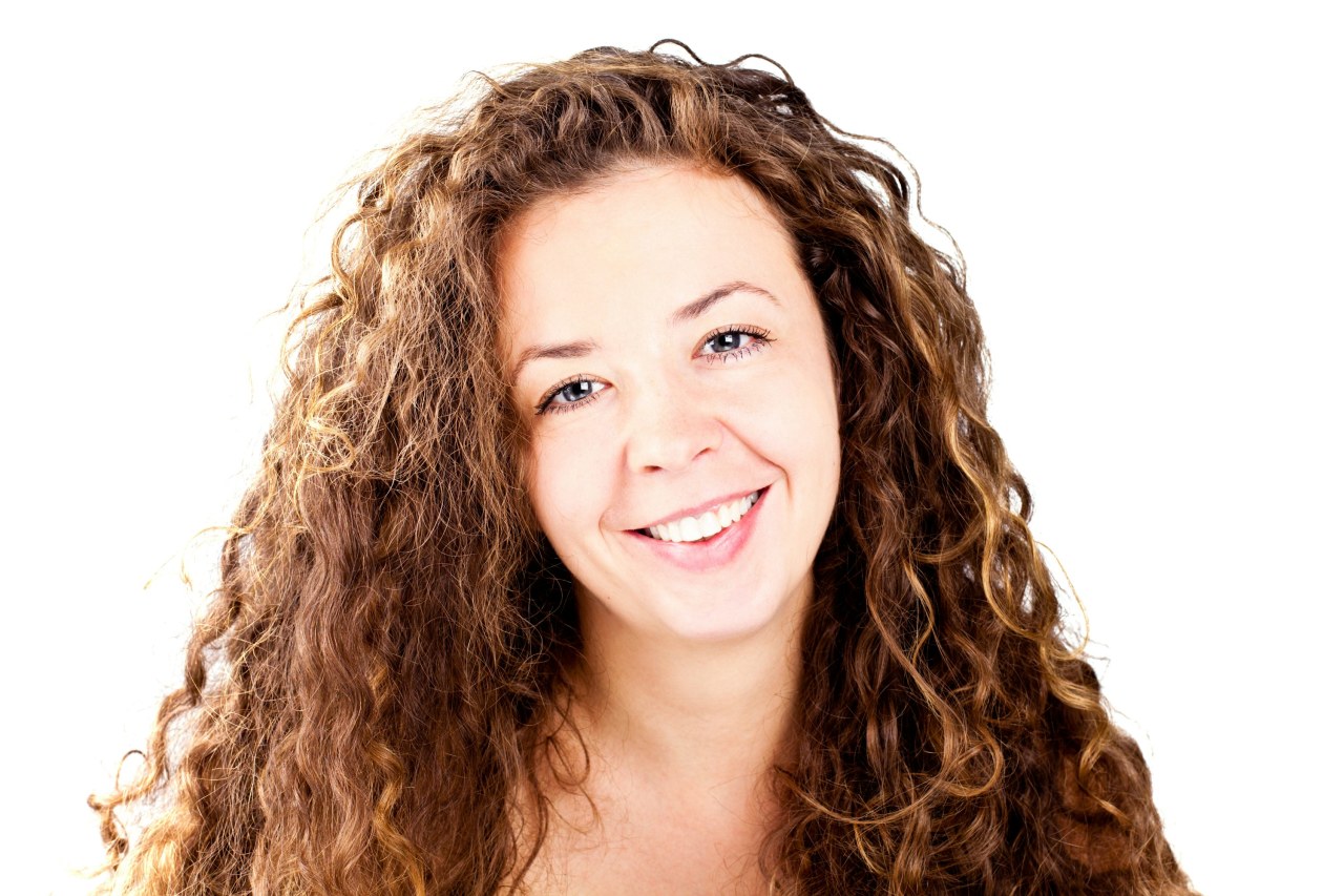 Чем отличается сухой шампунь от обычного: плюсы и минусы