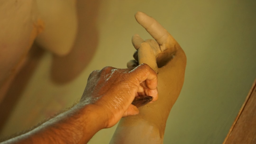 Как сделать объемную прическу на средние волосы своими руками